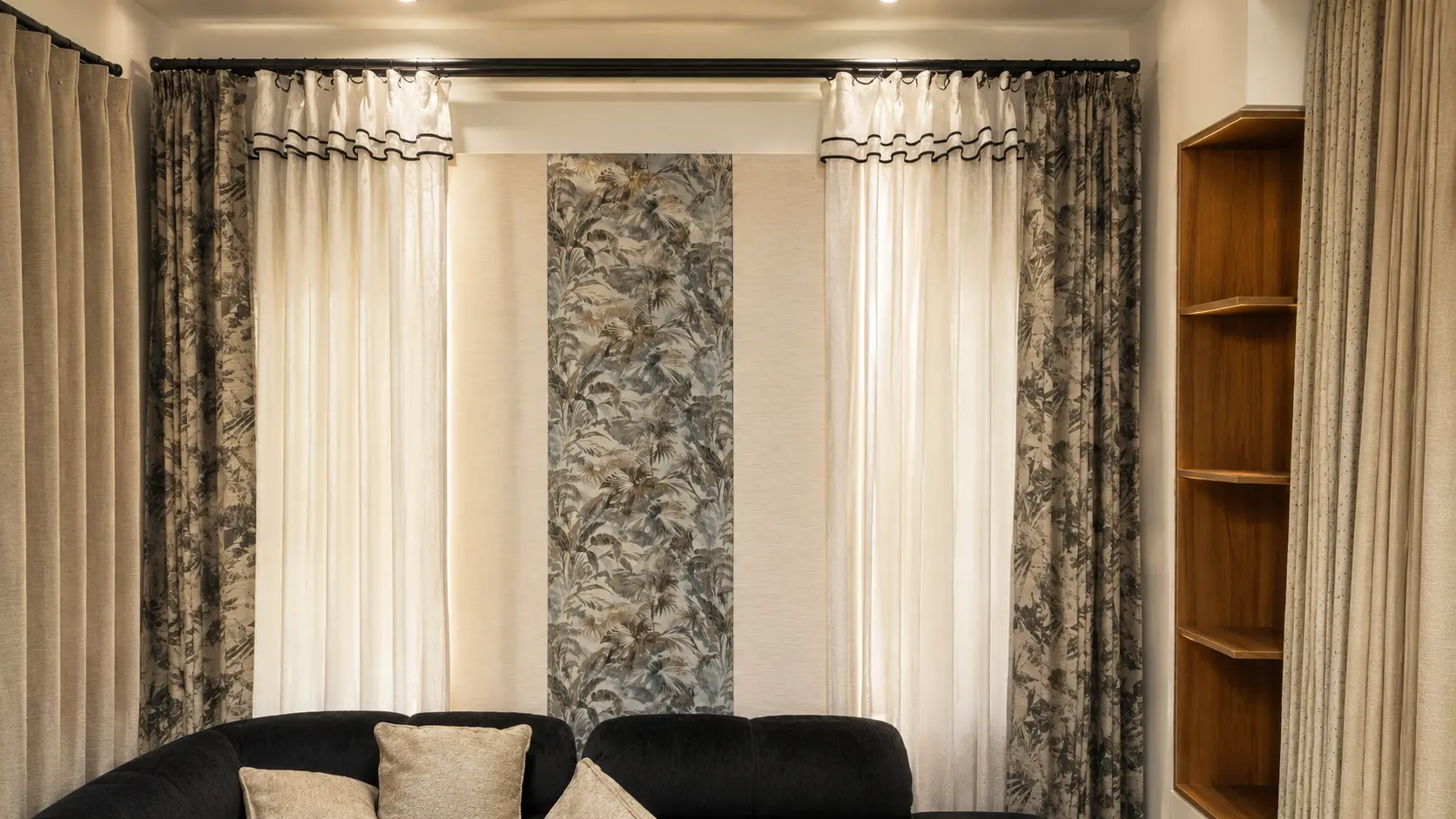 Motorized curtain video preview
